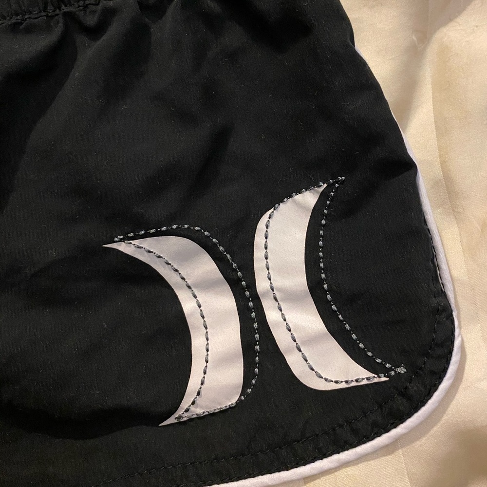 Hurley Shorts - Picture 4 of 4